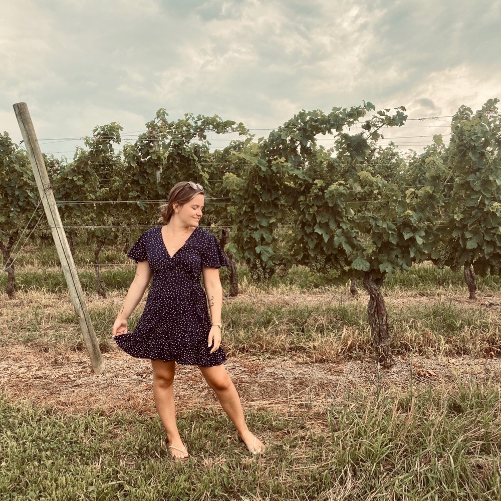 Meet your Posher, Elise